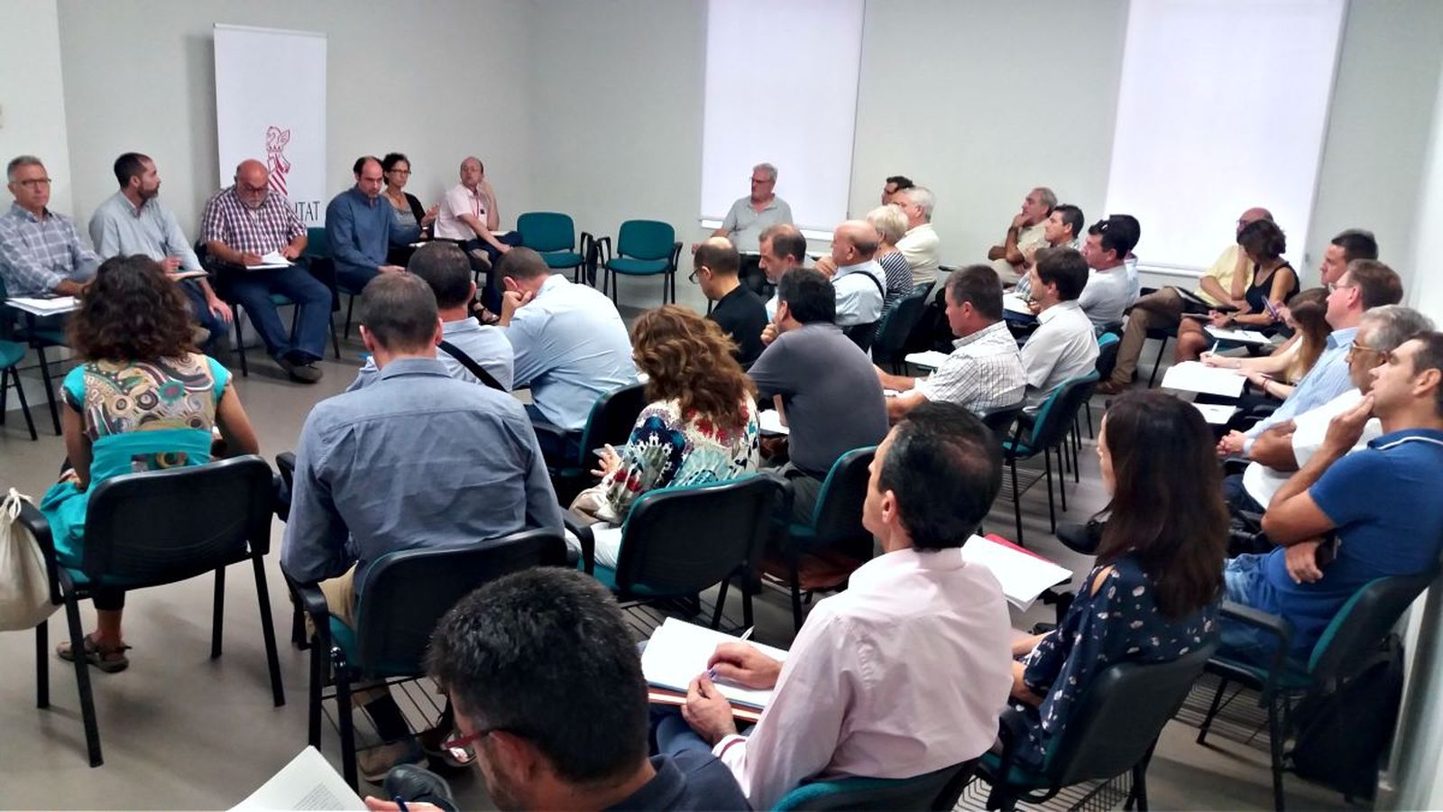 Imatge de la reunió dels secretaris autonòmics d’Agricultura i Medi Ambient amb els representants del sector arrosser