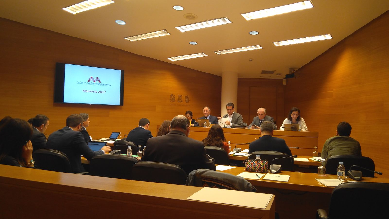 Comissió d'Economia de les Corts durant la compareixença del director de l'Agència Valenciana Antifrau, Joan Llinares