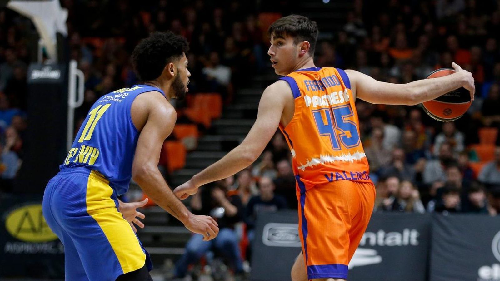 El debutant Guillem Ferrando, en una acció del partit