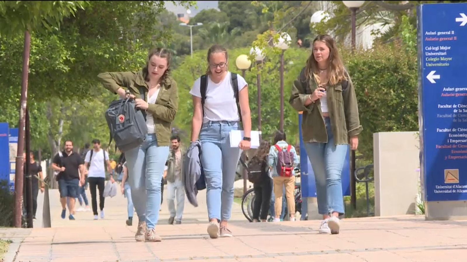 VÍDEO | L\'absència de públic fa suspendre un acte sobre la importància de les eleccions europees