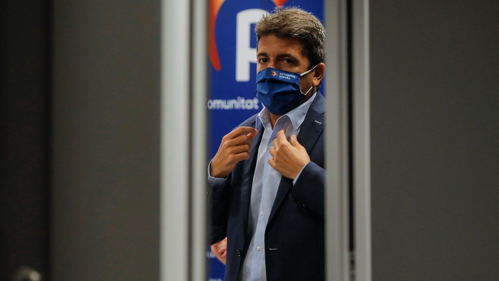 Carlos Mazón, en la seu del partit, minuts abans d'una roda de premsa del passat setembre