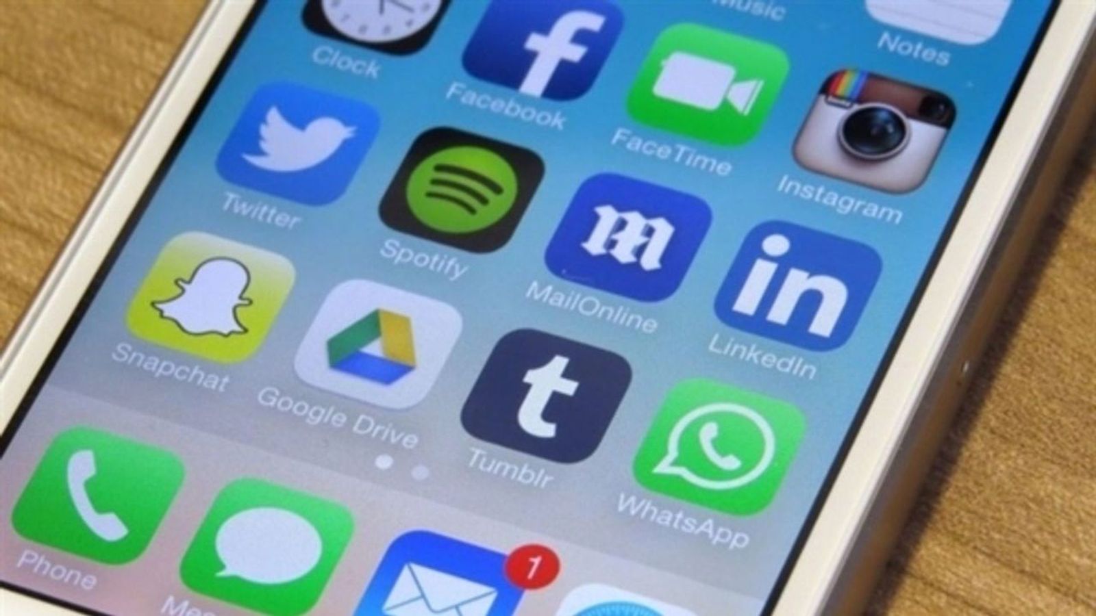 30.01.2019 | Xarxes | Error de seguretat en el sistema de videotelefonades de l'iPhone