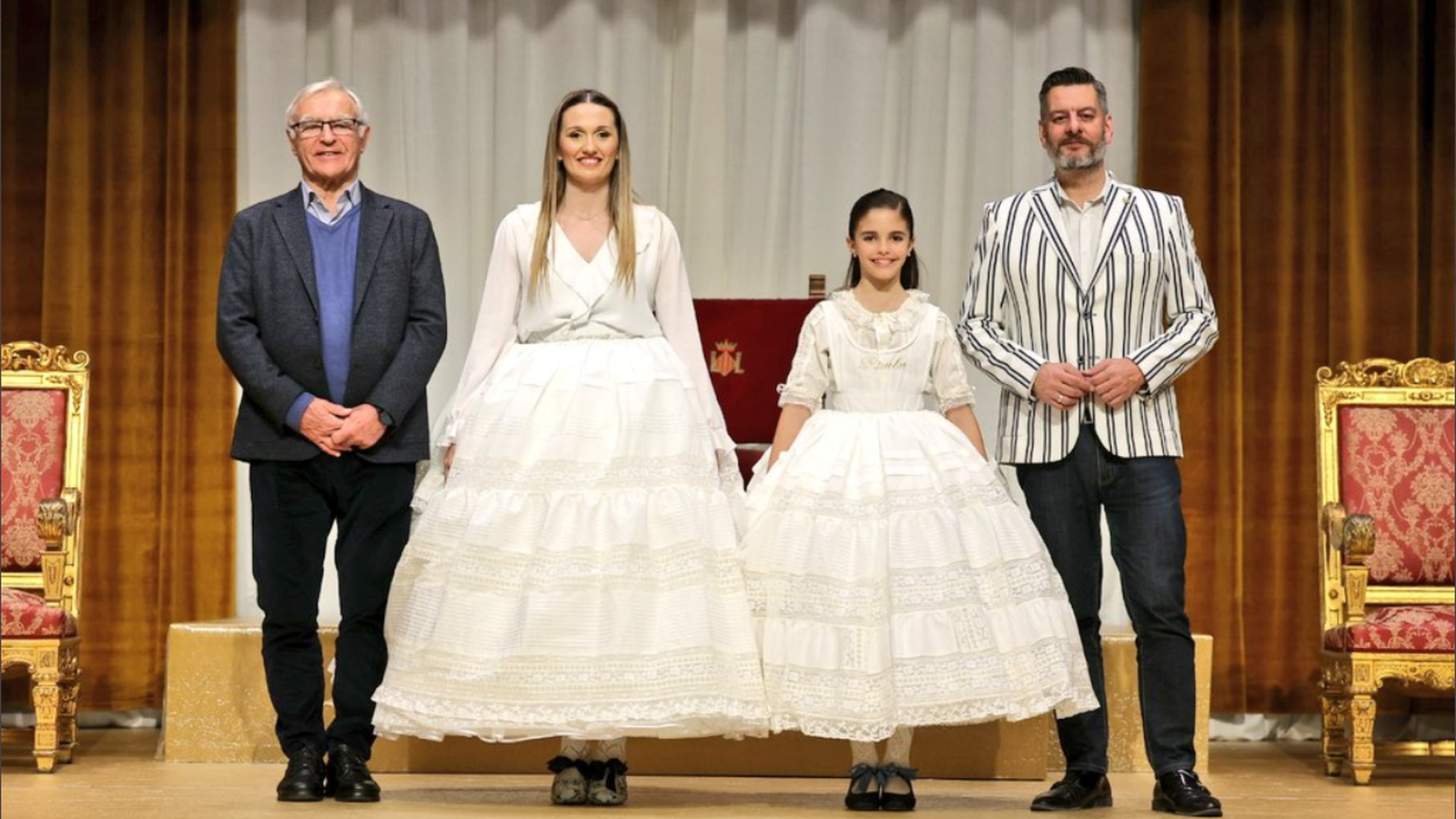 Assaig de l'exaltació de les falleres majors de València 2023, Laura Mengó i Paula Nieto