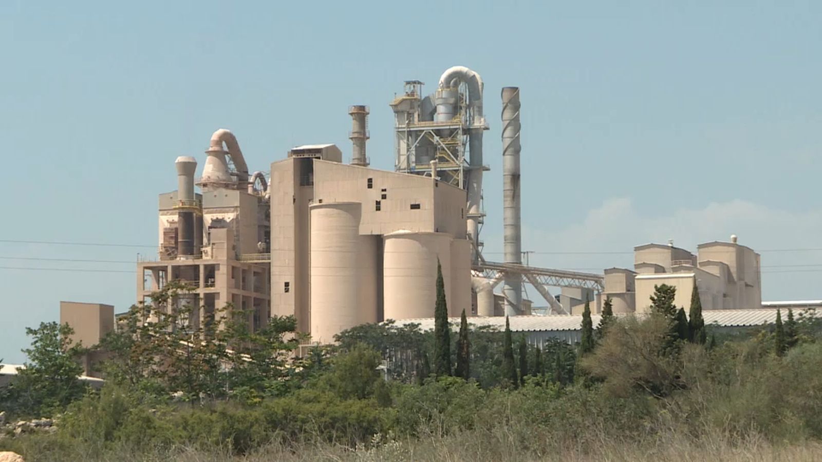 Imatge d'arxiu de la fàbrica cimentera de Bunyol