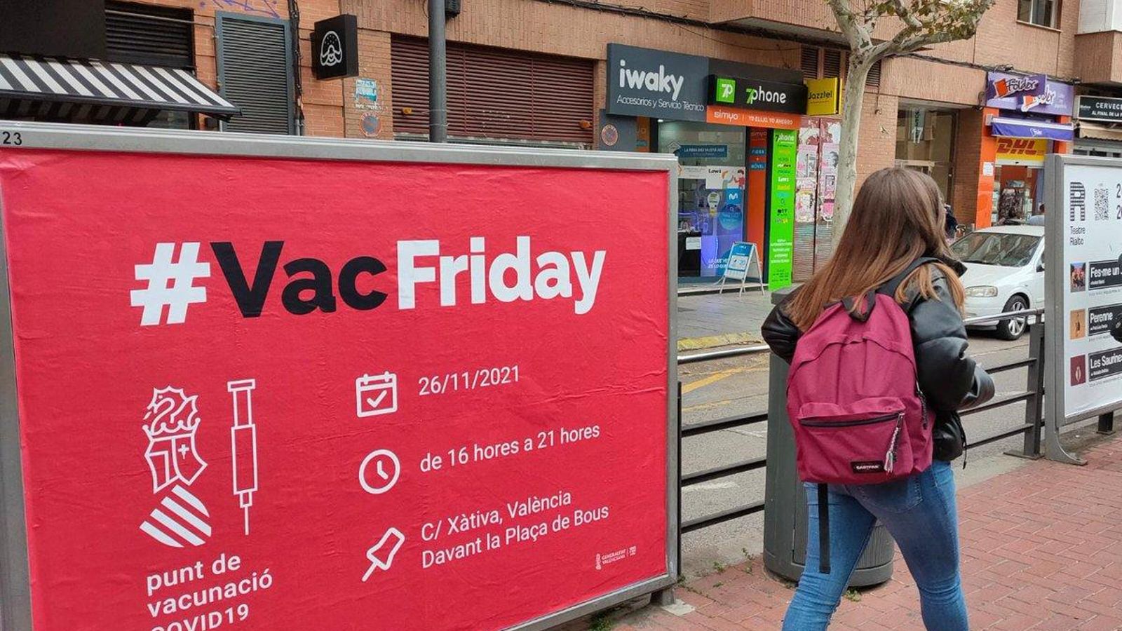 Cartell promocional de la Generalitat per a anunciar un punt de vacunació instal·la a València amb motiu del Black Friday