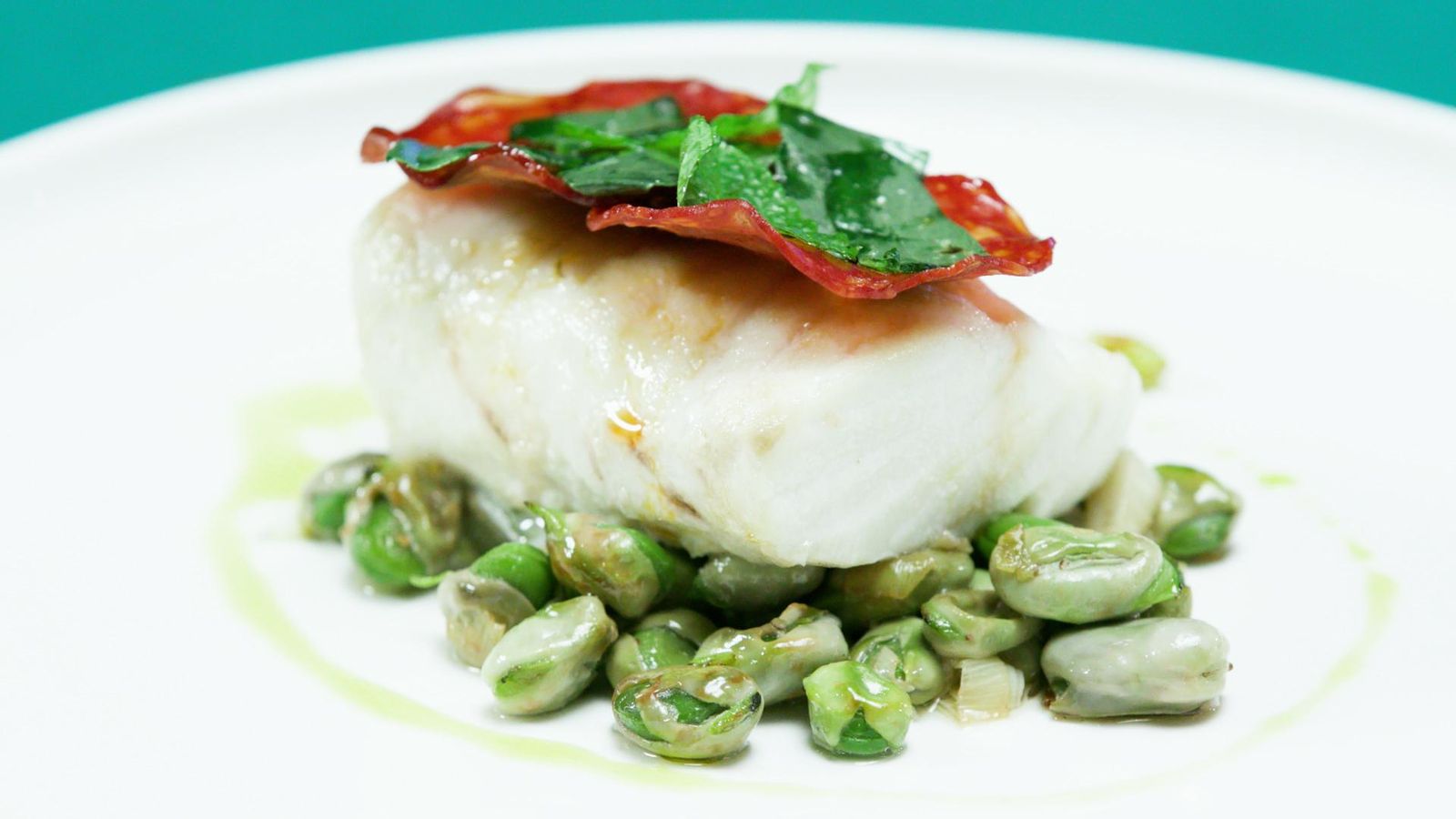 Faves amb abadejo i xoriço