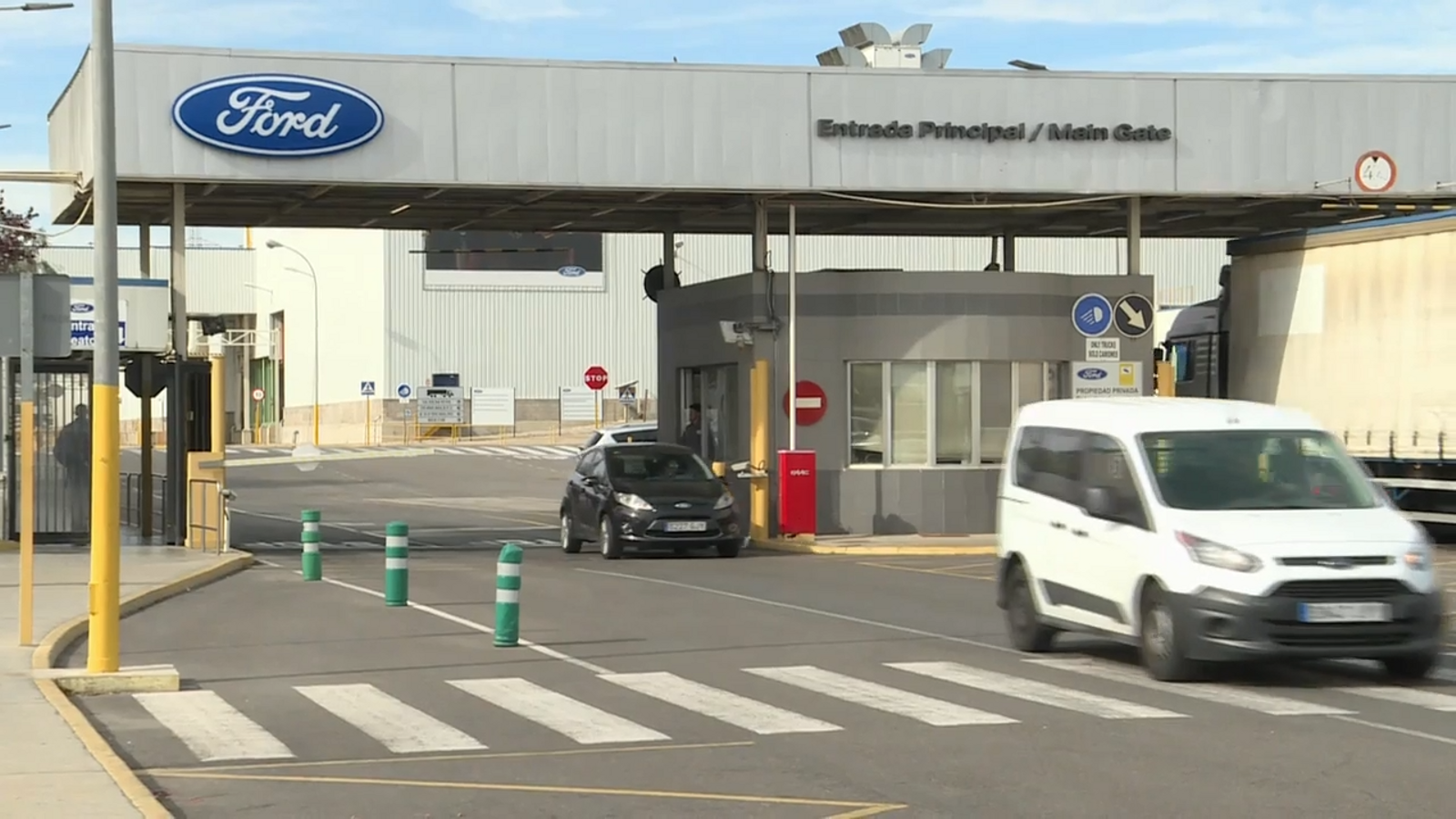 Imatge d'arxiu d'un dels accessos a la factoria d'Almussafes