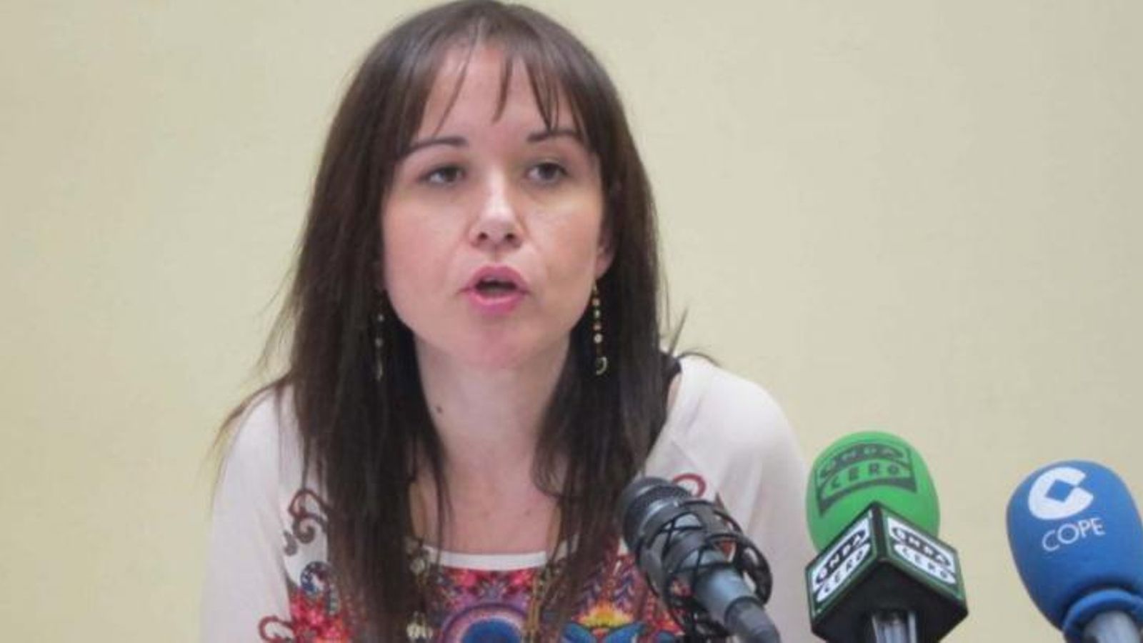 Fes clic en la imatge per a escoltar l'entrevista amb Rosa Albert, la líder d'Esquerra Unida de la ciutat de València