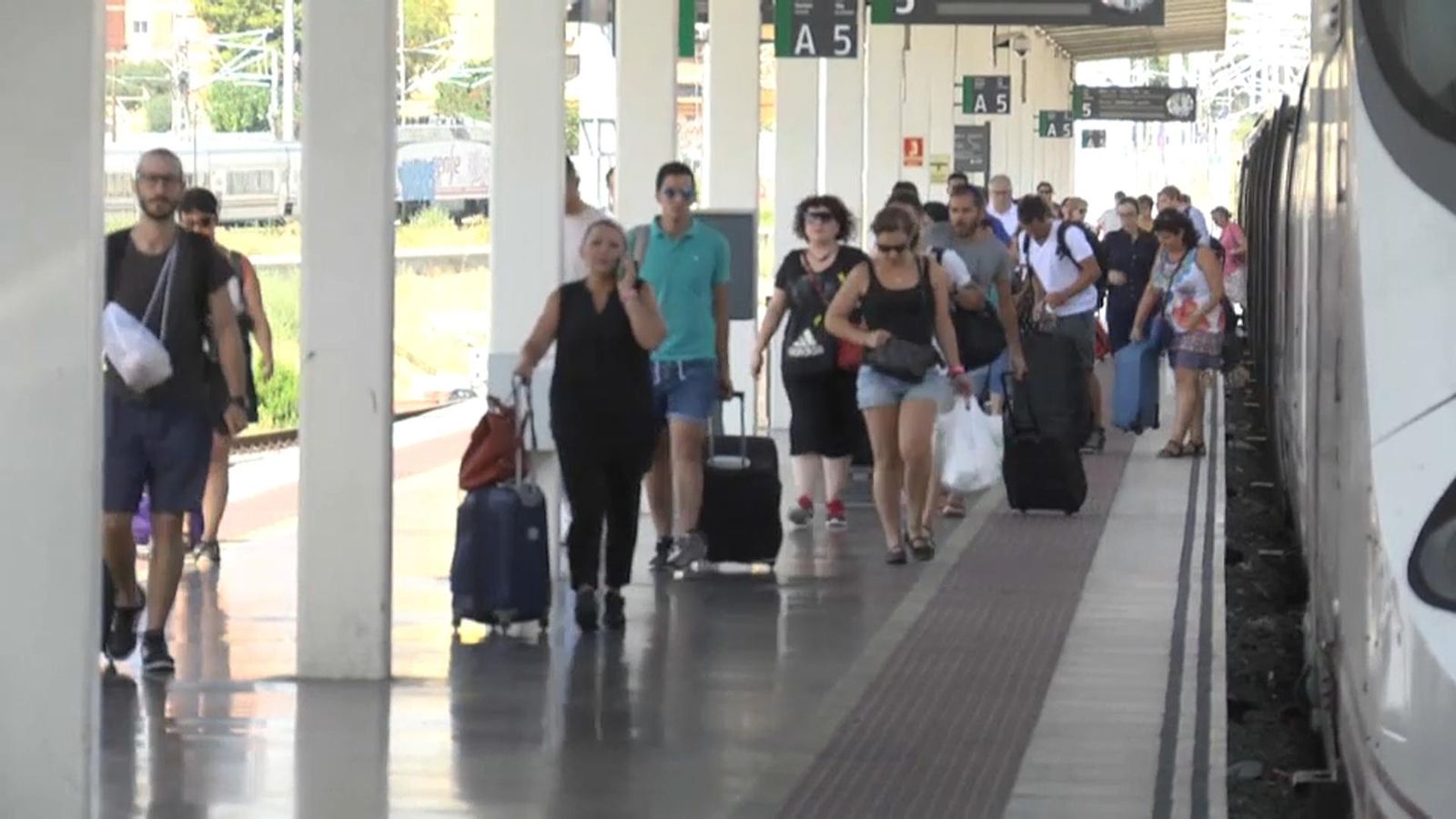 Creixen un 5,8% les vendes de les agències de viatges i operadors turístics