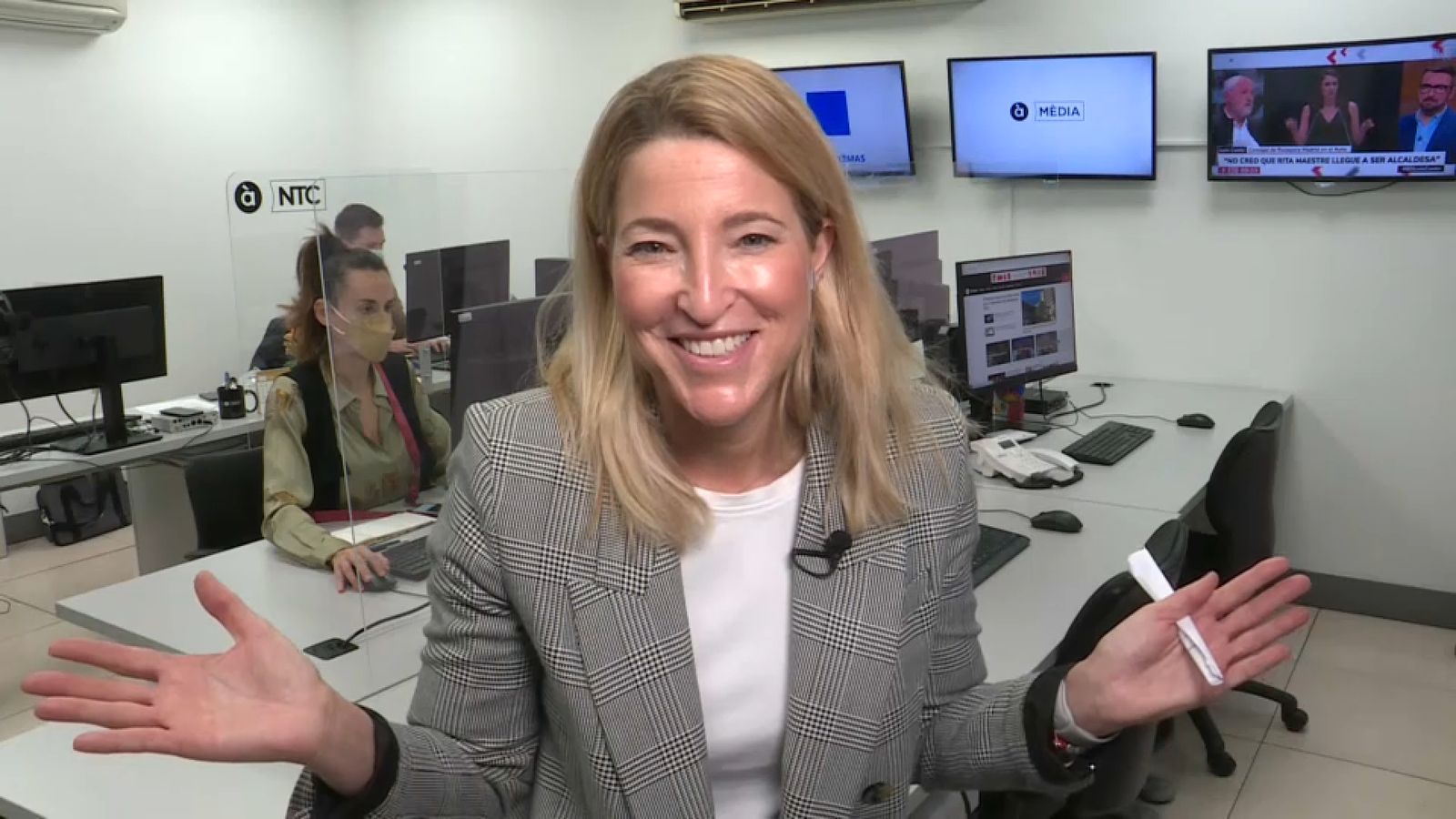 La diputada de Ciutadans al Congrés , Maria Muñoz, a la delegació d'À Punt a Madrid
