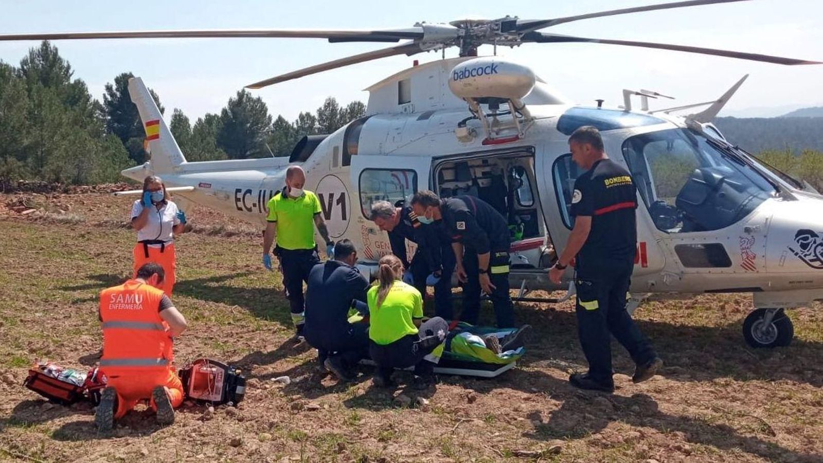 Rescat d'un homedesprés d'una caiguda de 20 metres mentre practicava barranquisme en el Chorrador, al Castell de Vilamalefa.