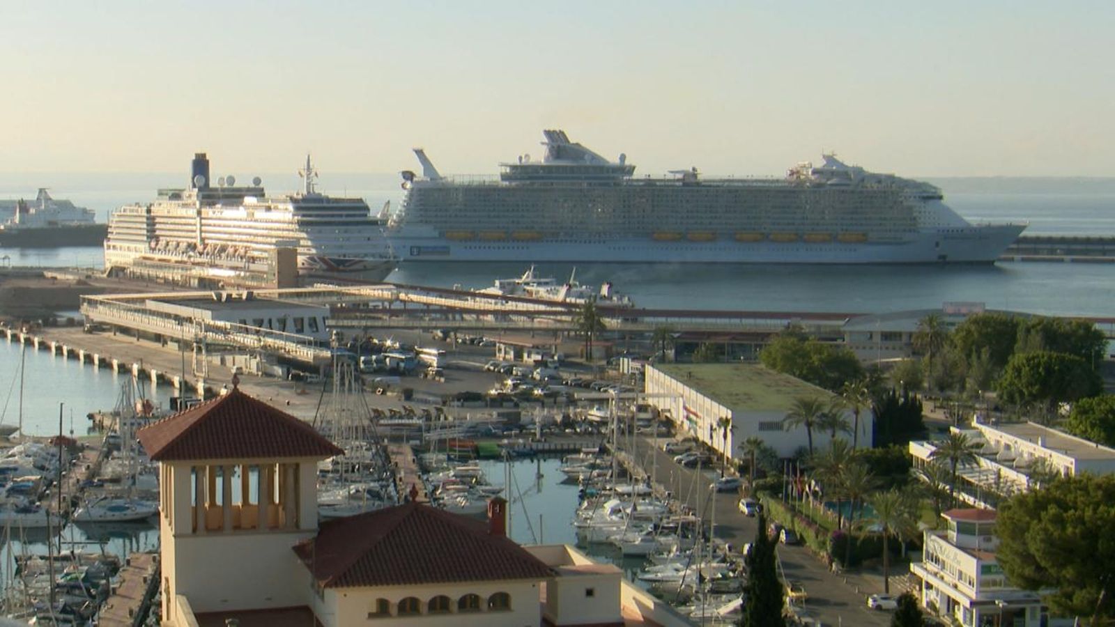 La primera Cimera de Ciutats amb Port reuneix a València a díhuit ciutats de tot l'Estat amb conflictes portuaris