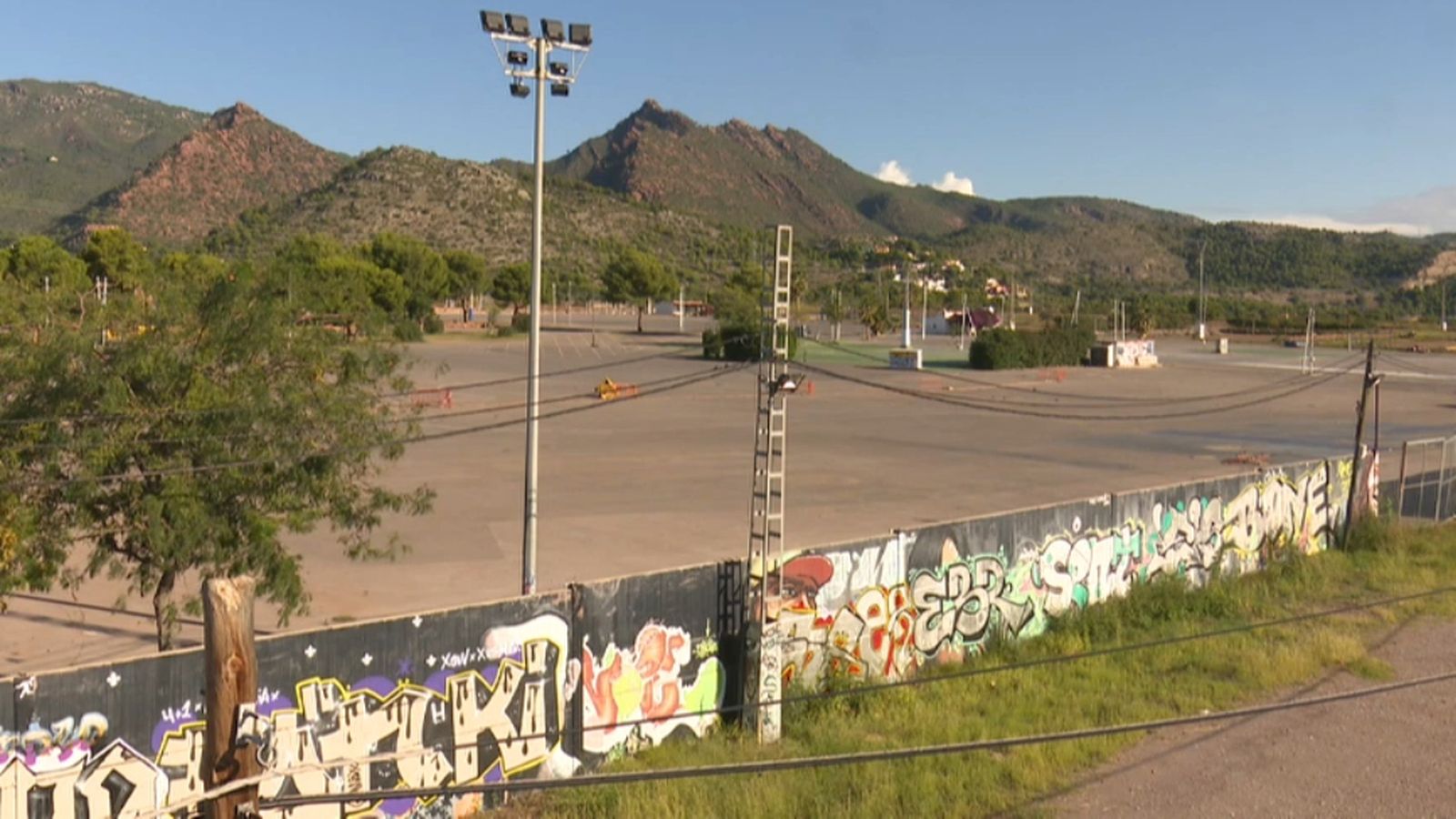 El recinte ocupa uns 130 mil metres quadrats de superfície i per a la compra, s'ha obert una línia pressupostària de 3,6 milions d'euros.