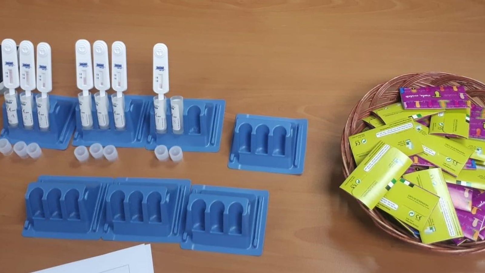 Proves ràpides per a la detecció del VIH Probes ràpides per a la detecció del VIH