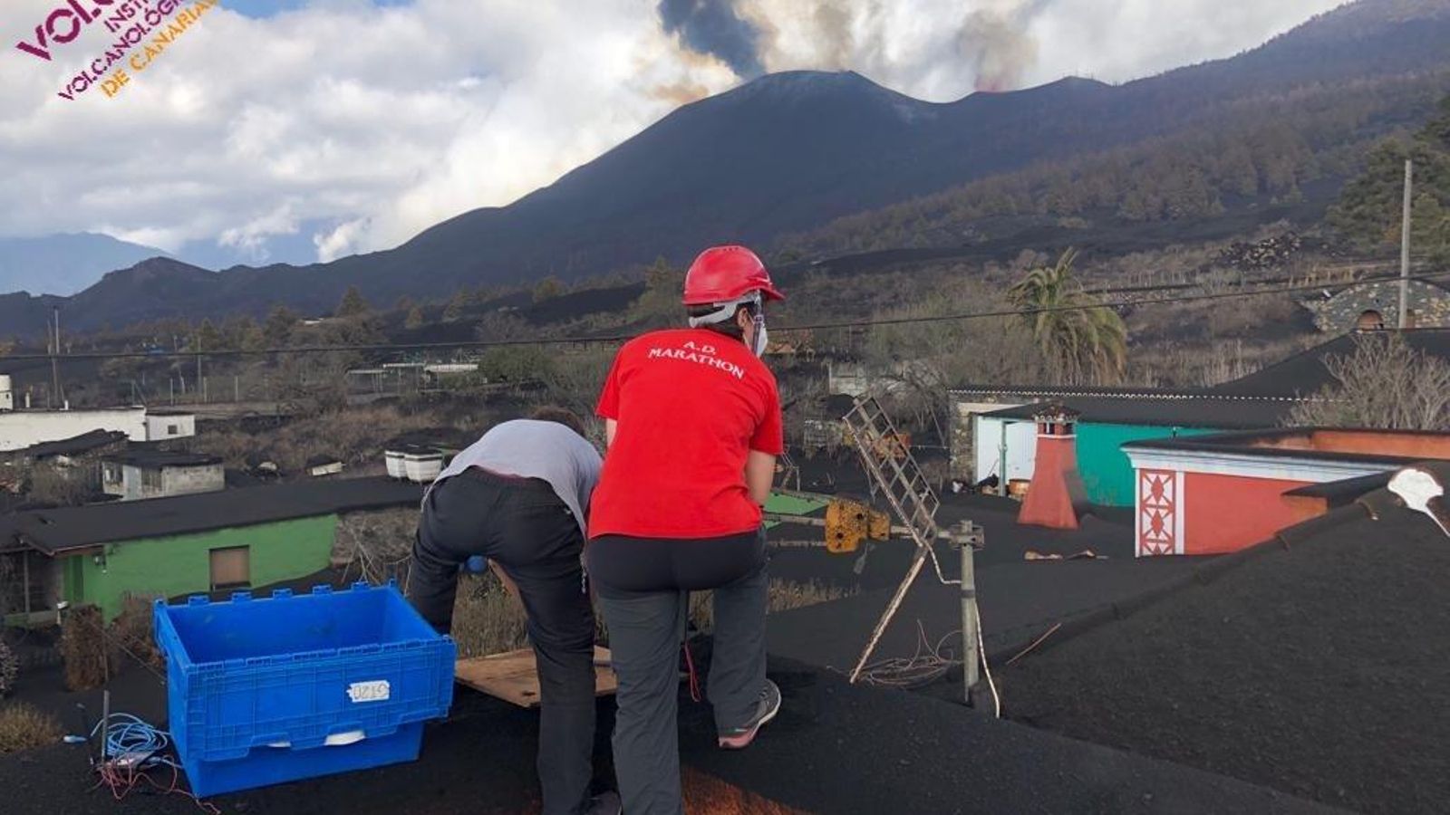 Un equip d'Involcan insta-la a Tamanca altre escàner per a detectar SO₂
