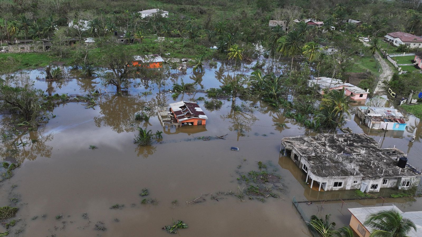 Estralls de l'huracà Melissa a Jamaica (Reuters)