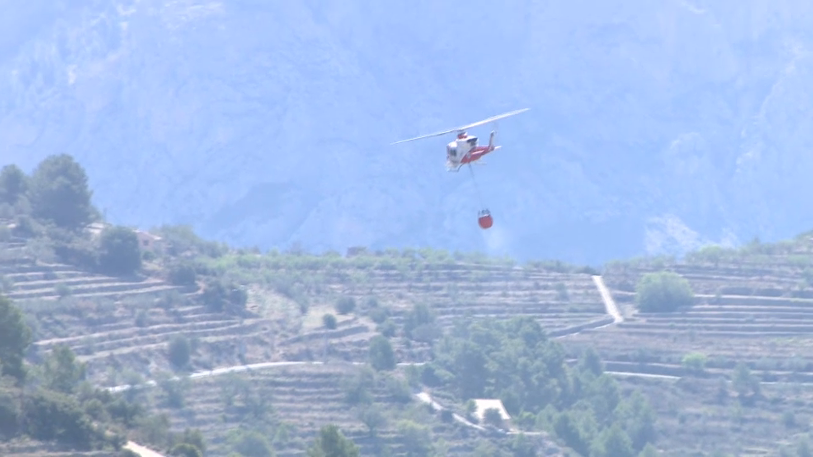 Mitjans aeris en l'incendi de Tàrbena
