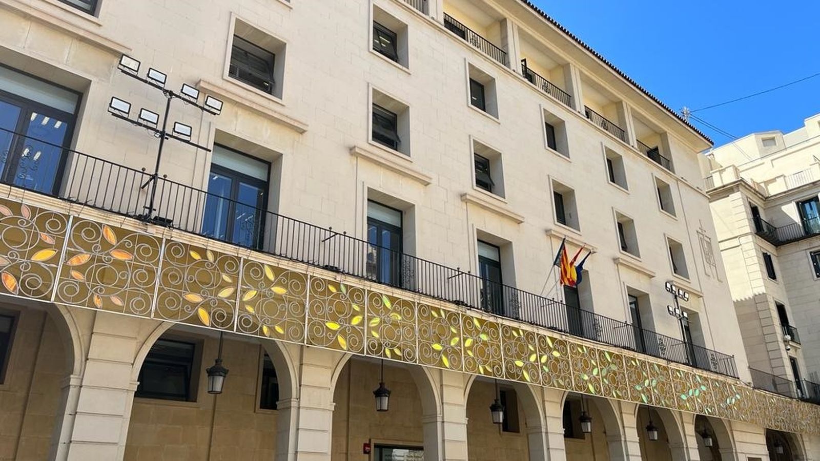 Façana de l'Audiència Provincial d'Alacant