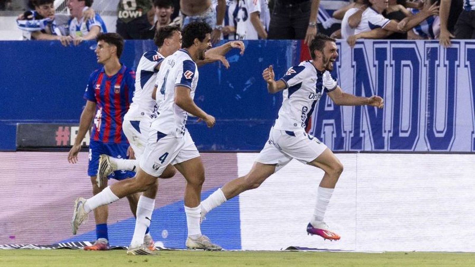 Els jugadors del Leganés celebren el gol