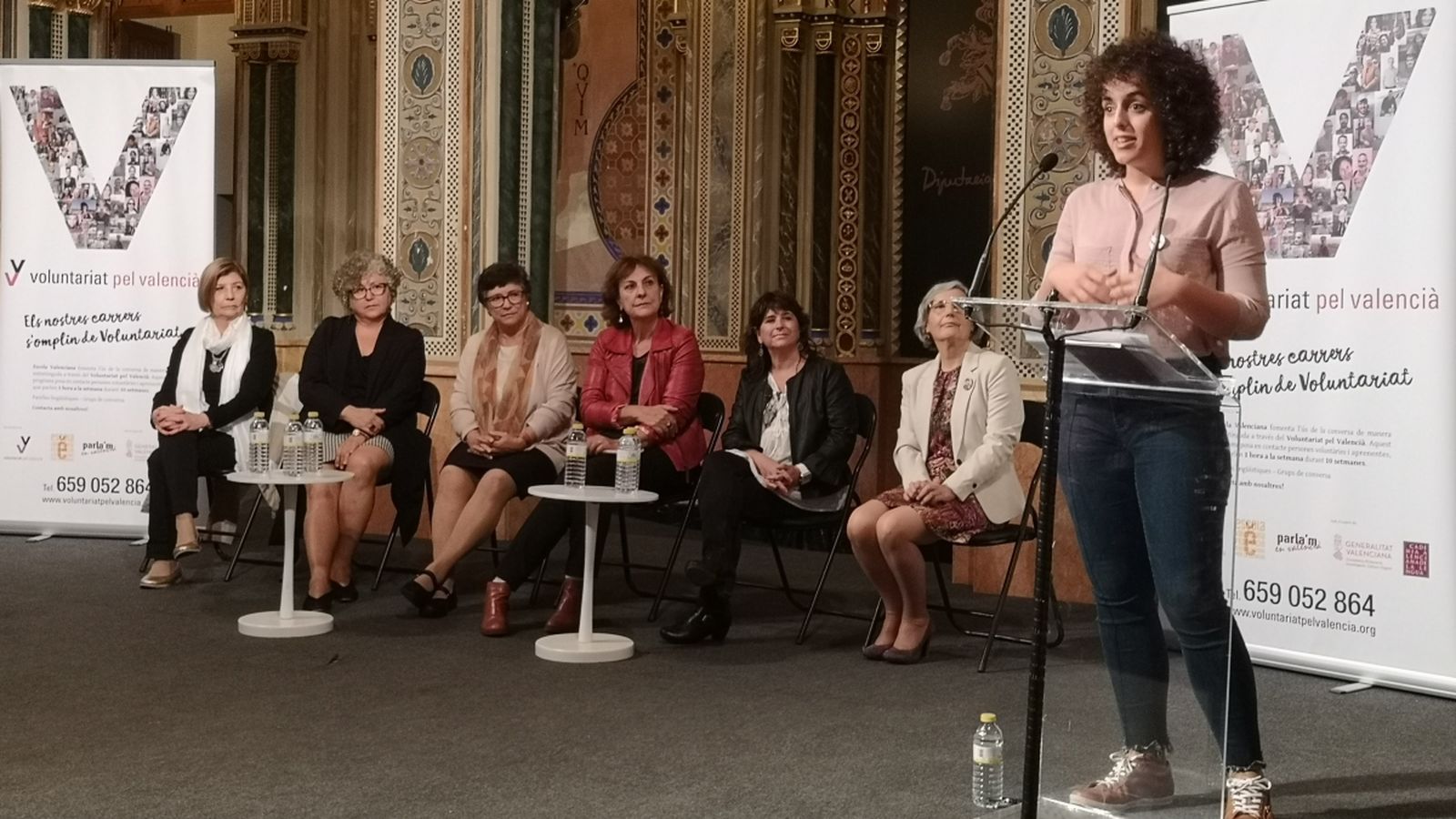 Irene Rodrigo, presentadora d''Una habitació pròpia' i divulgadora literària, durant la presentació de la campanya
