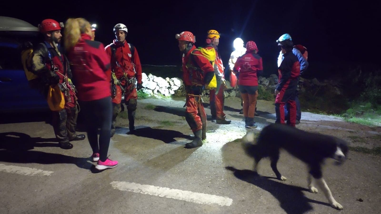 Rescatats 3 espeleòlegs valencians perduts a una cova a Cantàbria
