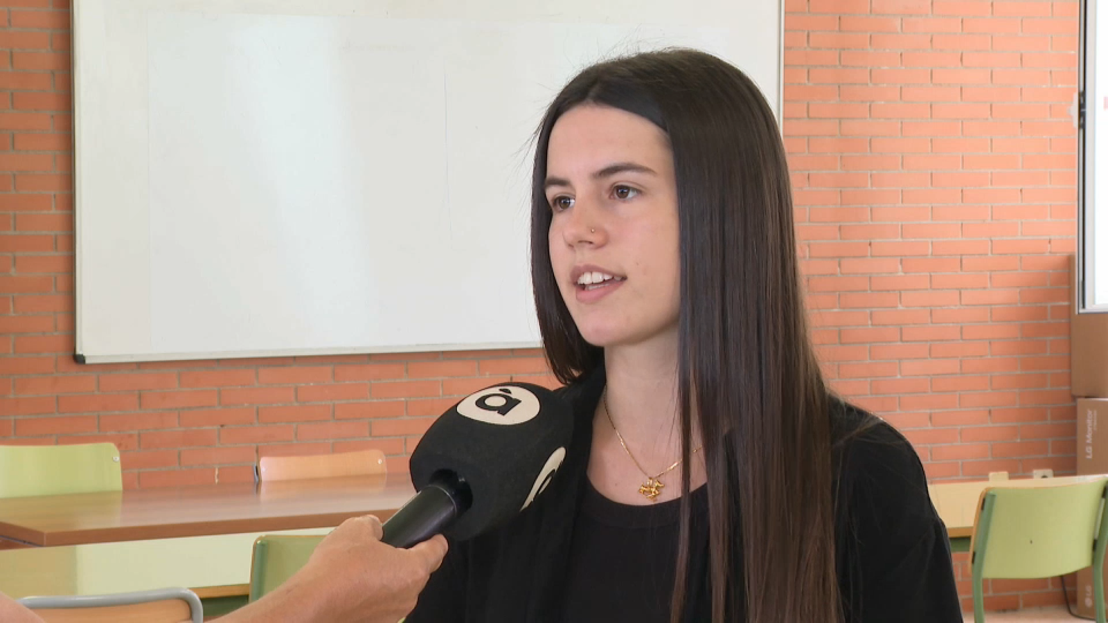 En la imatge, Àfrica Mateos, una alumna valenciana amb altes capacitats