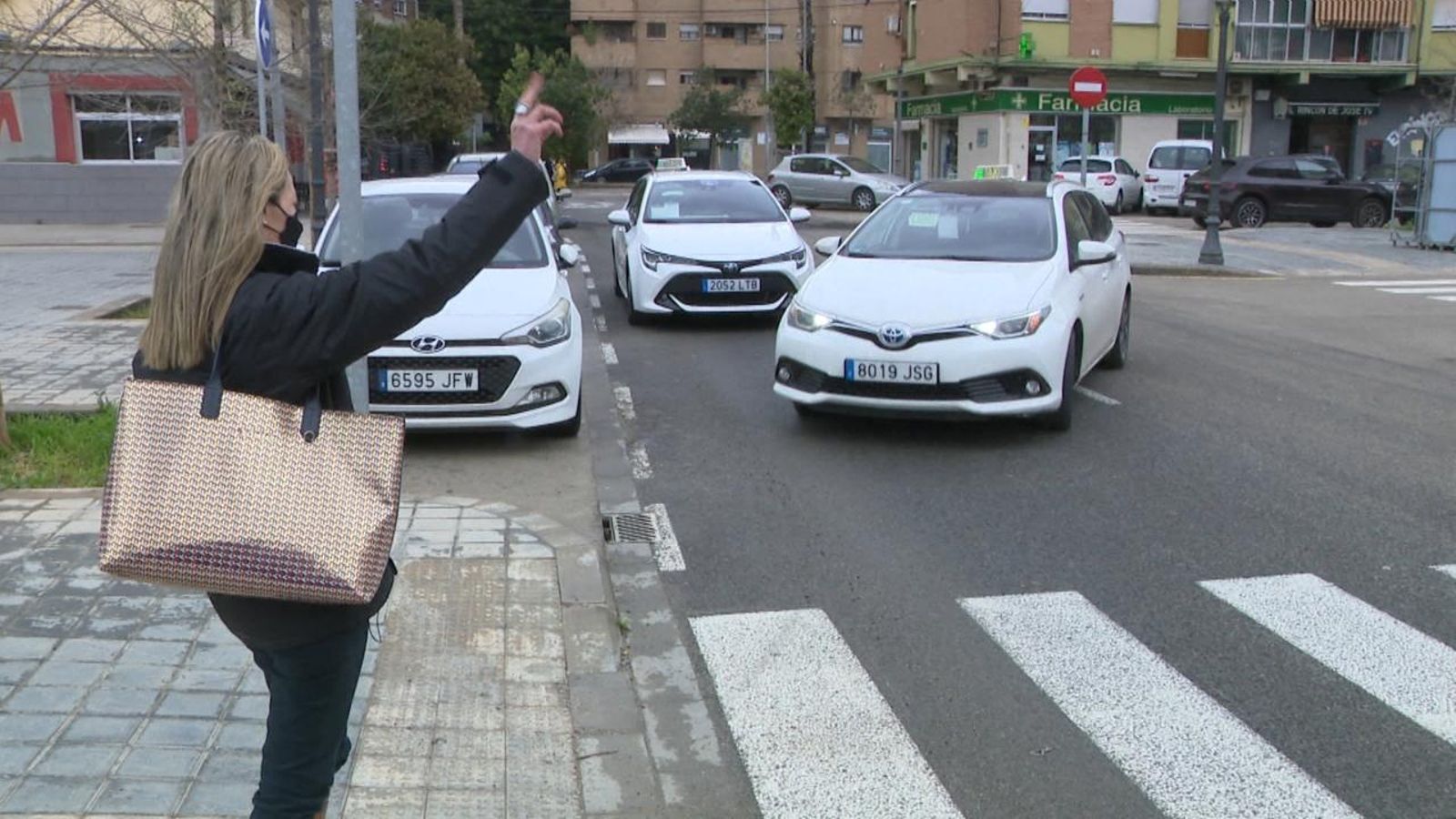 Les associacions del taxi volen aconseguir del Consell les mateixes ajudes directes que tenen els taxistes canaris del seu govern autonòmic