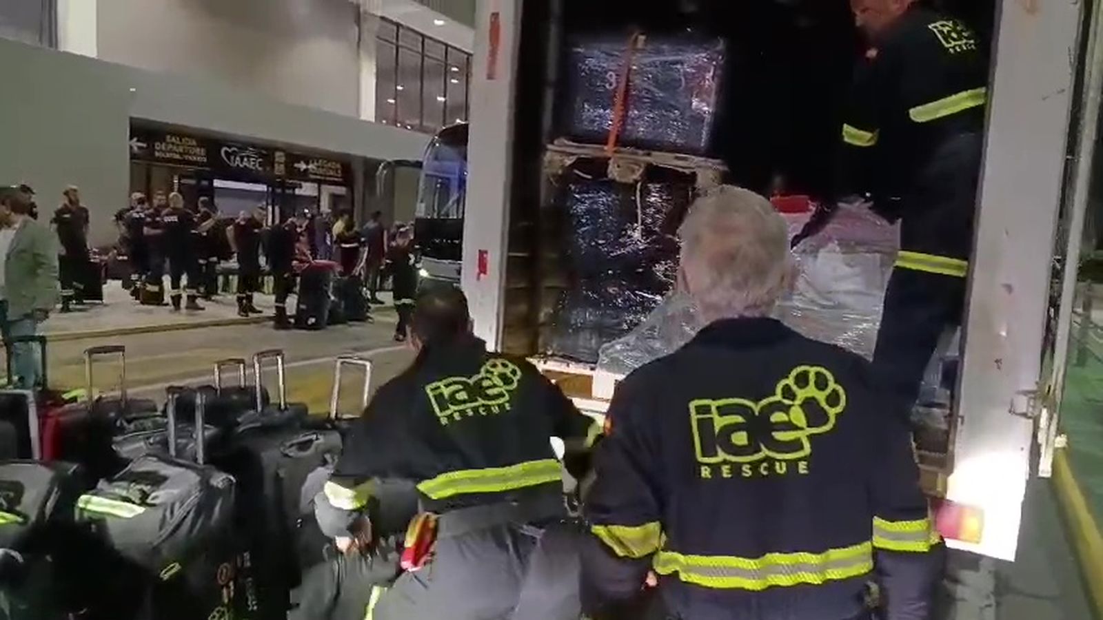 L'equip a l'arribada a l'aeroport de Caracas