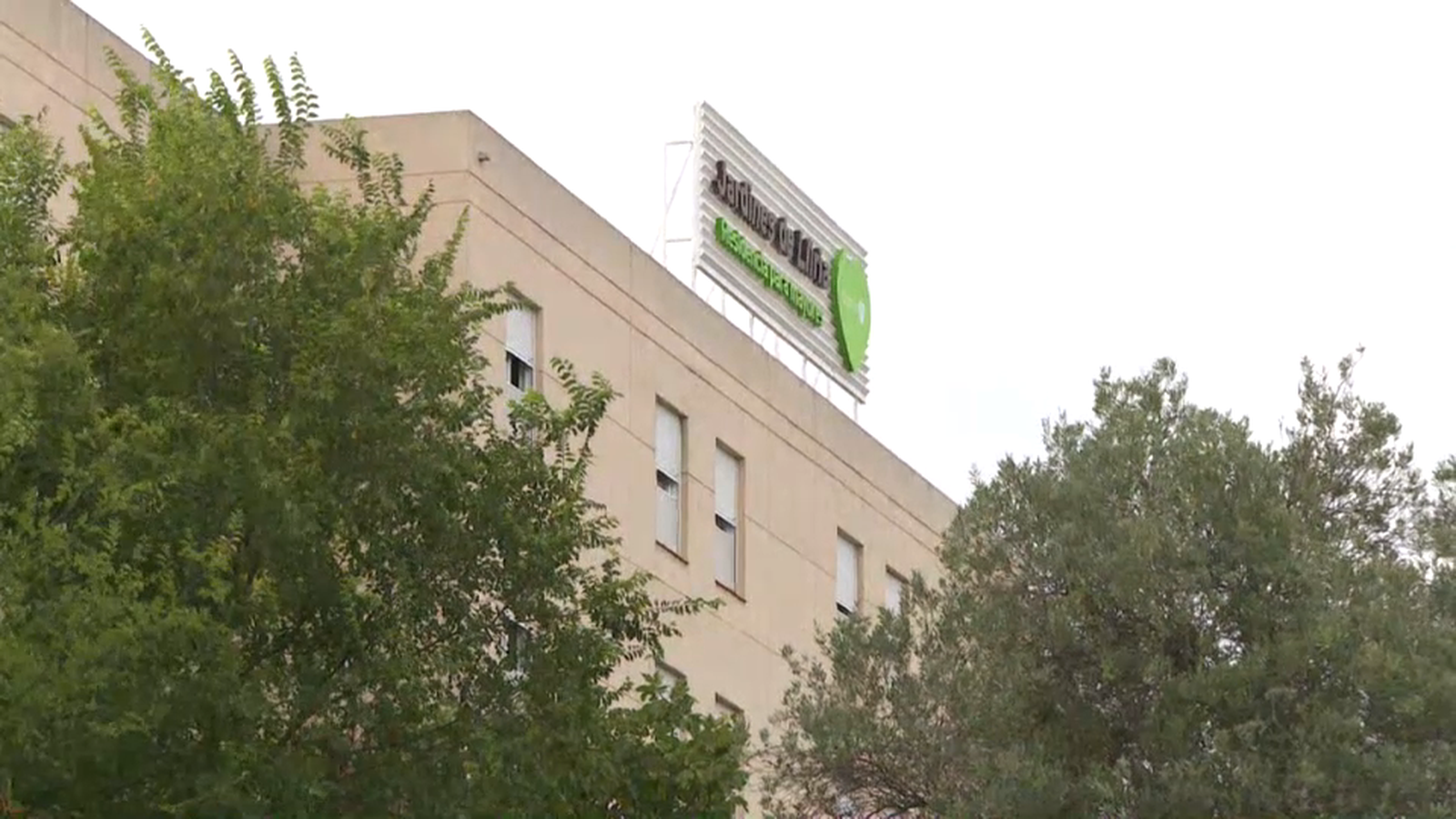 Cartell a l'entrada a la residència Domus Vi de Llíria