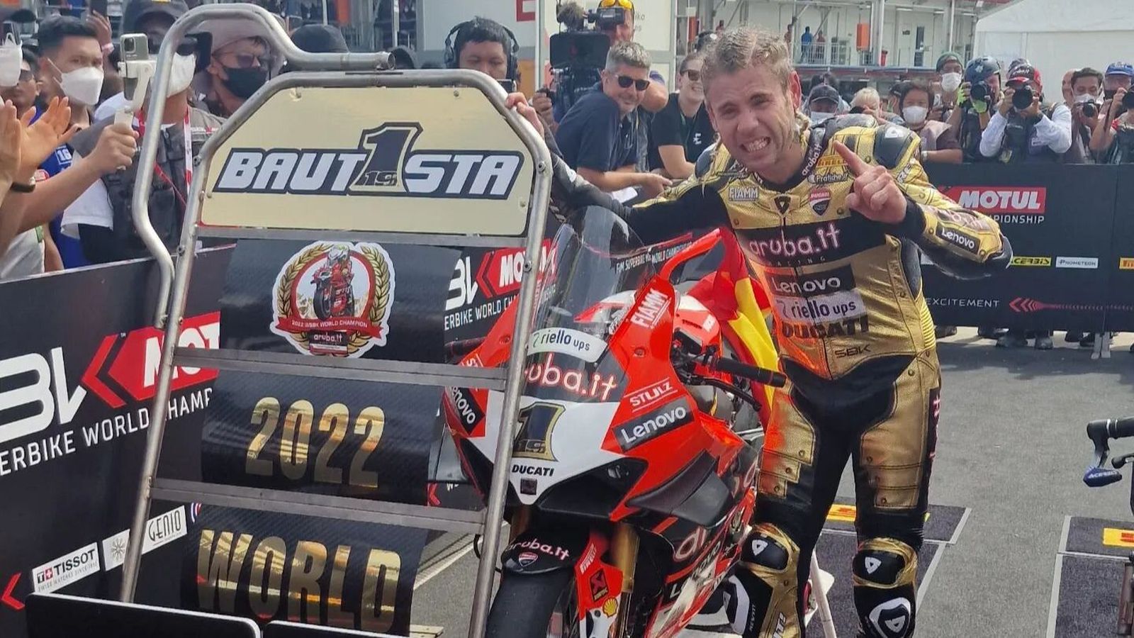 Álvaro Bautista, just després d'acabar la carrera