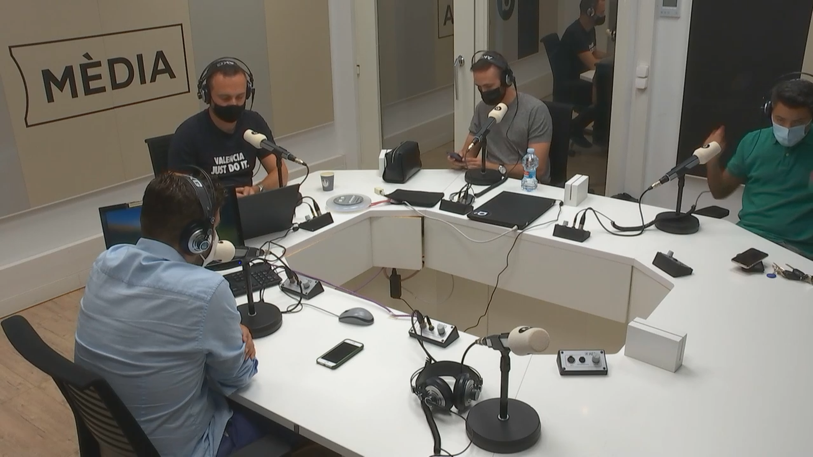 17.09.2021 | Línia de fons | Streaming