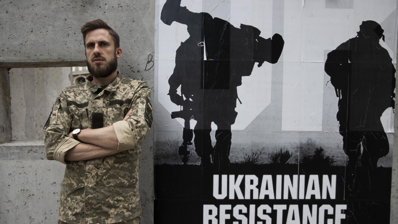 Damien Magrou, portaveu de la Legió Internacional un cos de voluntaris estrangers integrats en l'Exèrcit d'Ucraïna