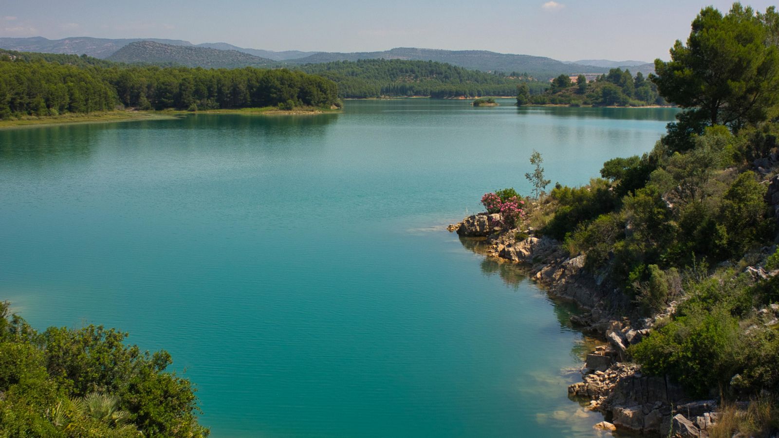 L'embassament de Sichar, a Castelló, és un dels punts negres per al bany per la presència de llots.