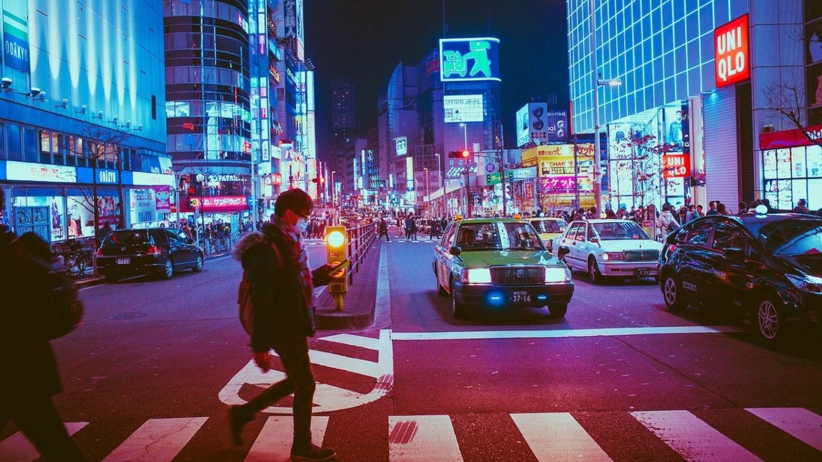 Trànsit habitual a un carrer de Tòquio, al Japó