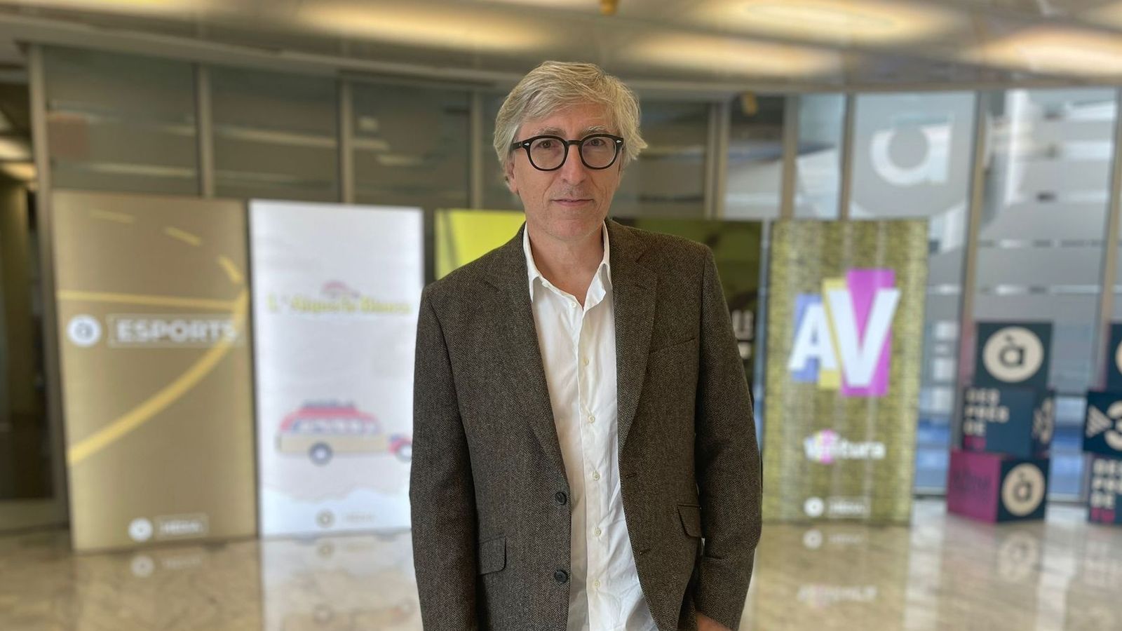 03.11.2023 | 'Gran pantalla': David Trueba visita À Punt per a presentar 'Saben aquell', un film dedicat a l'humorista Eugenio