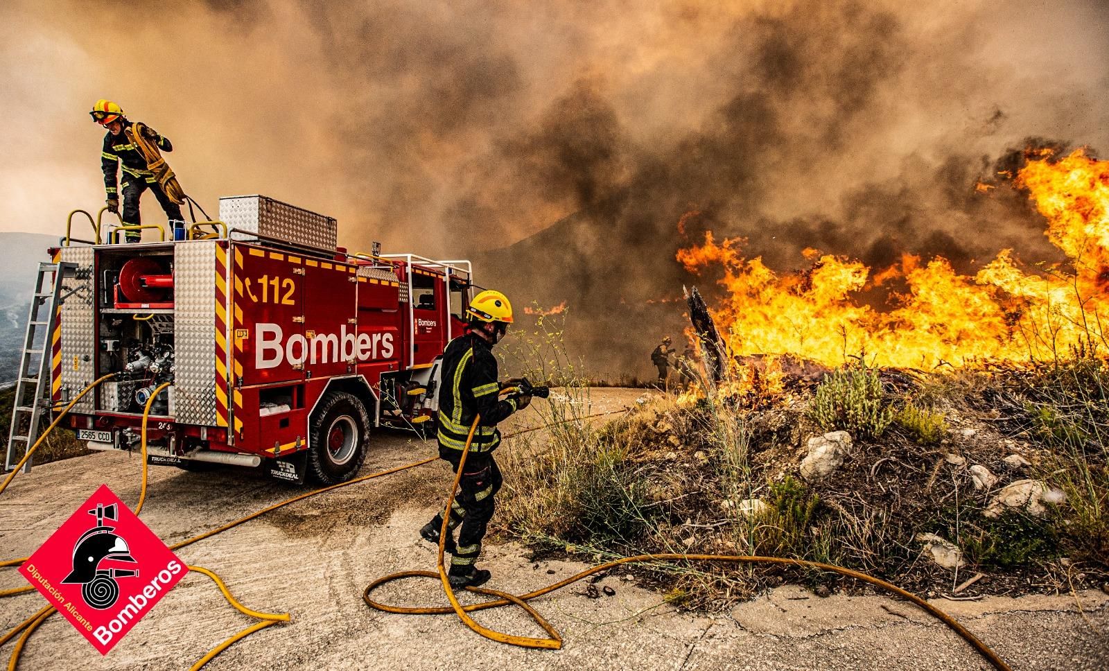 L'incendi ja ha cremat 3.500 hectàrees L'incendi ja ha cremat 3.500 hectàrees