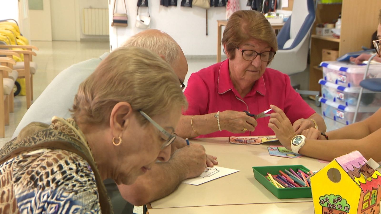 Pacients d'Alzheimer fent exercicis per a combatre l'avanç de la malaltia