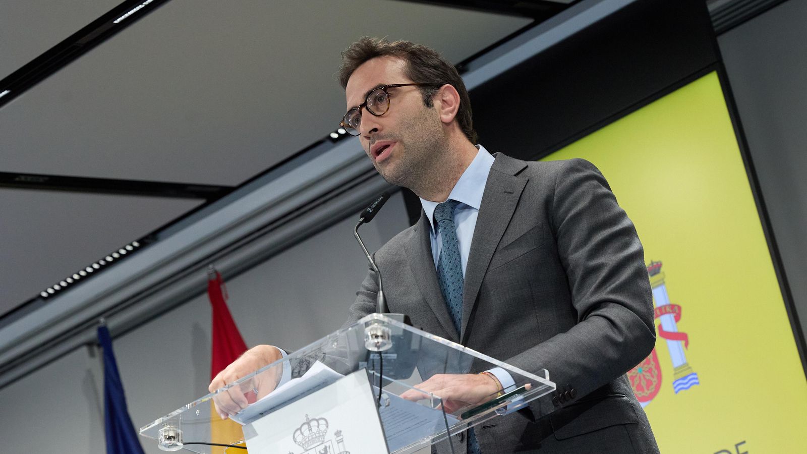 El ministre d'Economia, Carlos Cuerpo, durant la roda de premsa