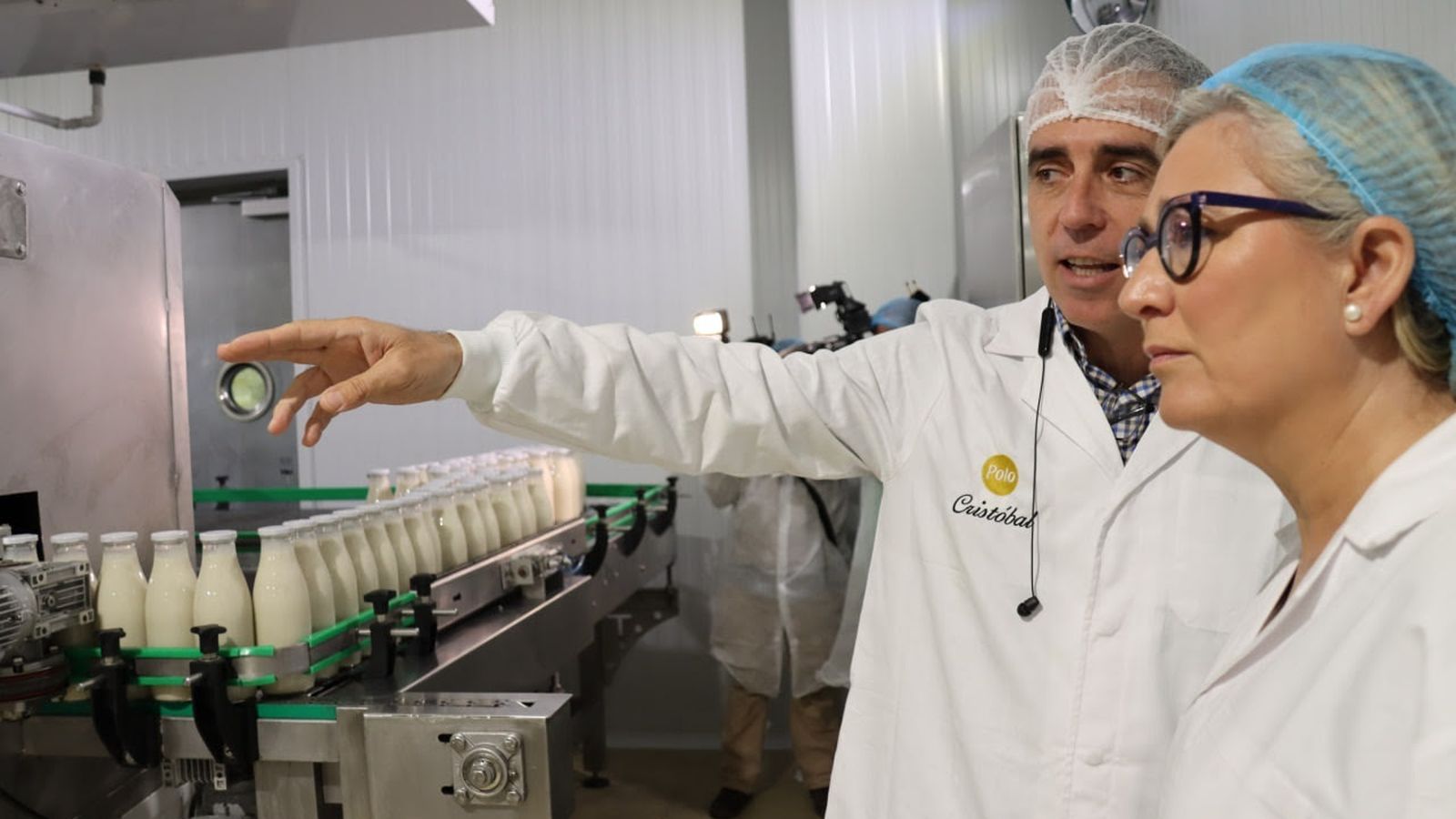 Mamen Peris visita la fàbrica de Fartons Polo