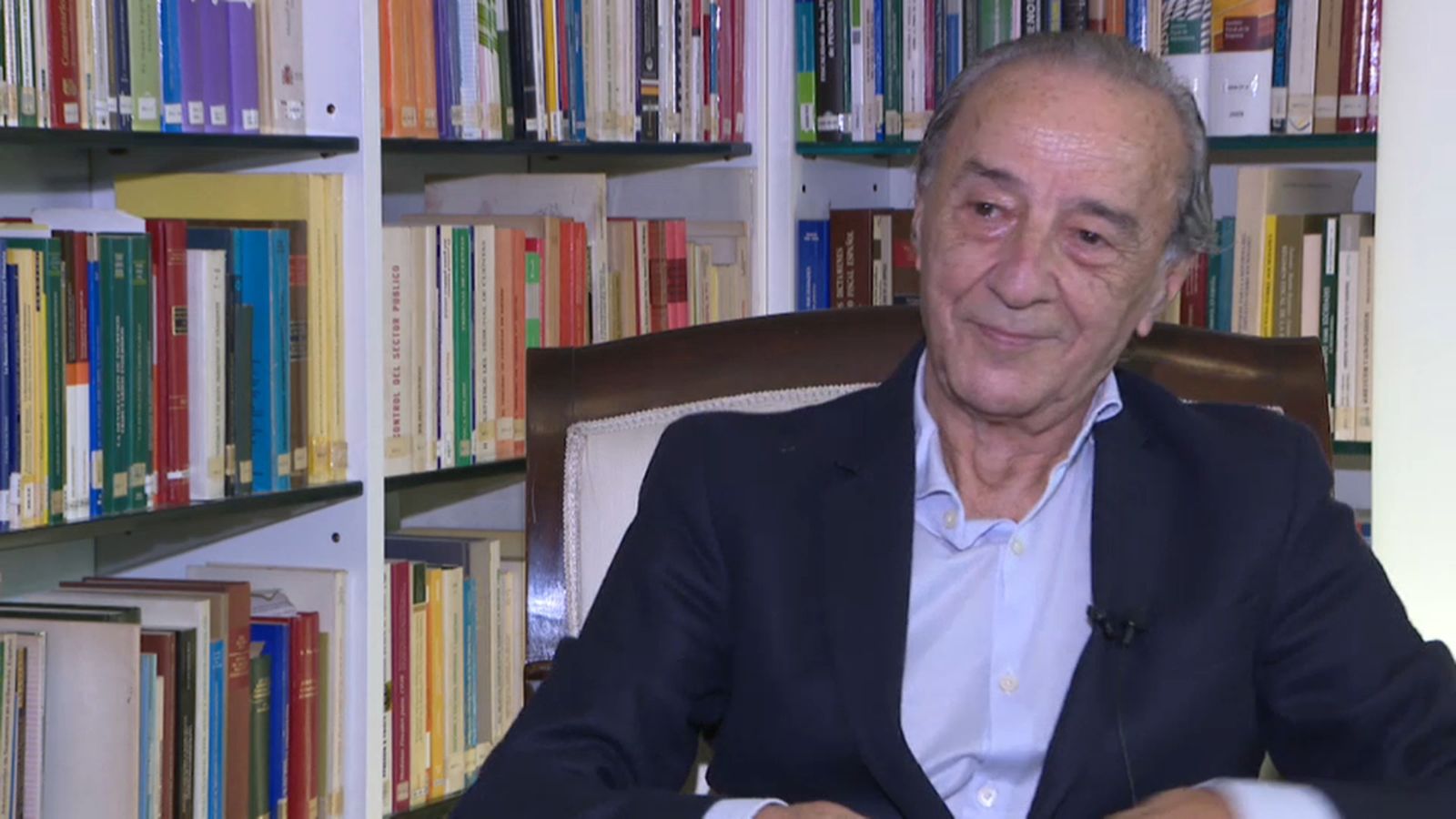 Martín Queralt en una entrevista amb À Punt NTC