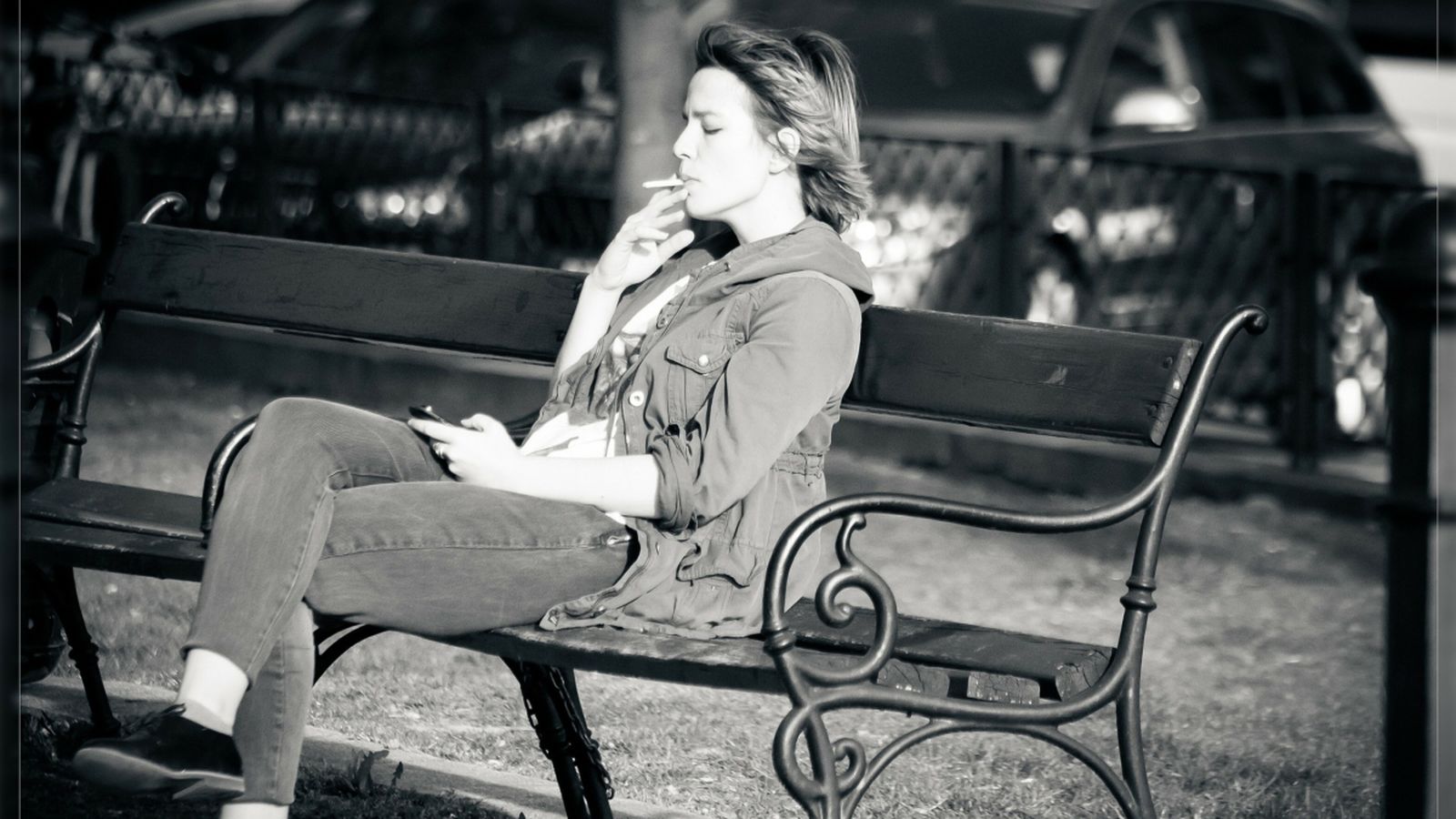 Augmenten el casos càncer de pulmó en la dona com a conseqüència de la incorporació a l’hàbit de fumar.