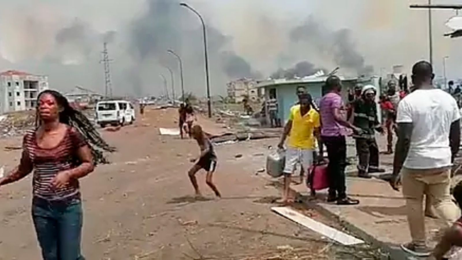 Les ones expansives de les explosions han ocasionat grans destrosses