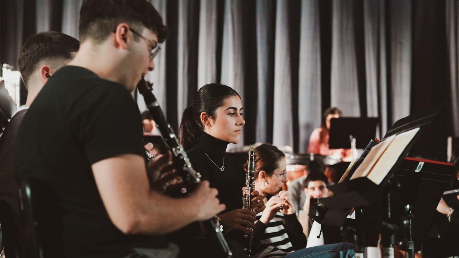 La convocatòria vol salvaguardar la cultura immaterial que representen les societats musicals valencianes Un total de 23 municipis i societats musicals podran beneficiar-se de les ajudes.