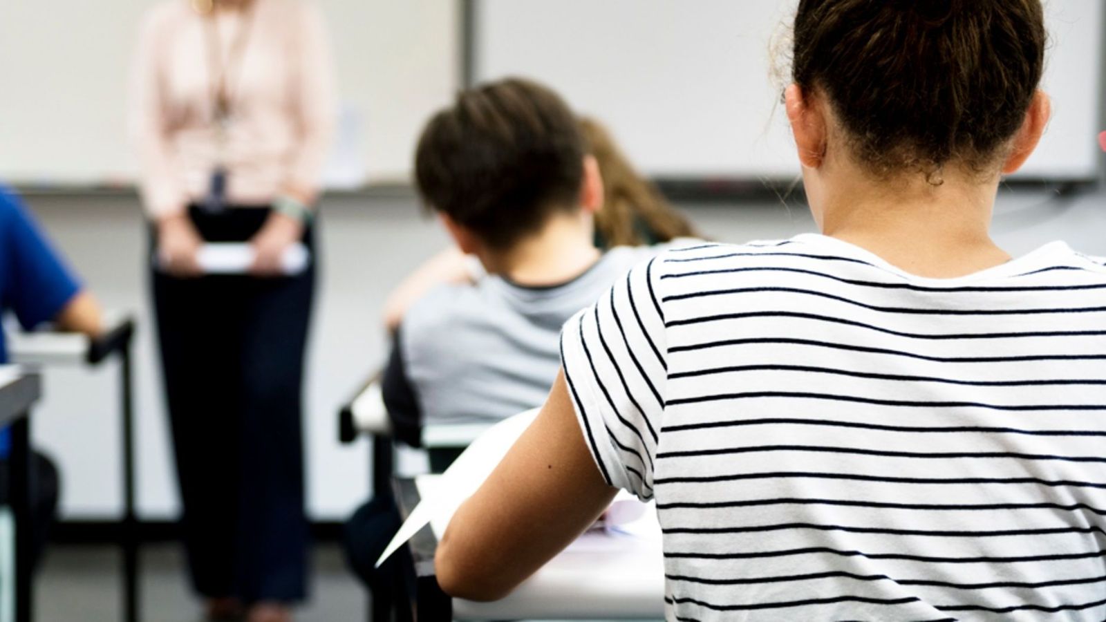 Un grup d'estudiants durant una classe