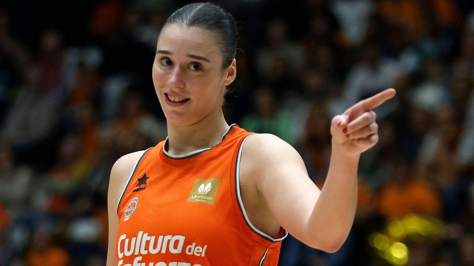Raquel Carrera en un partit del València Basket