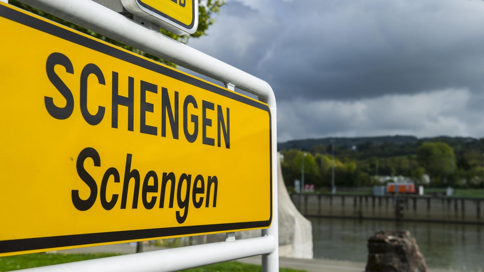 Cartell que informa de l'espai Schengen de lliure circulació