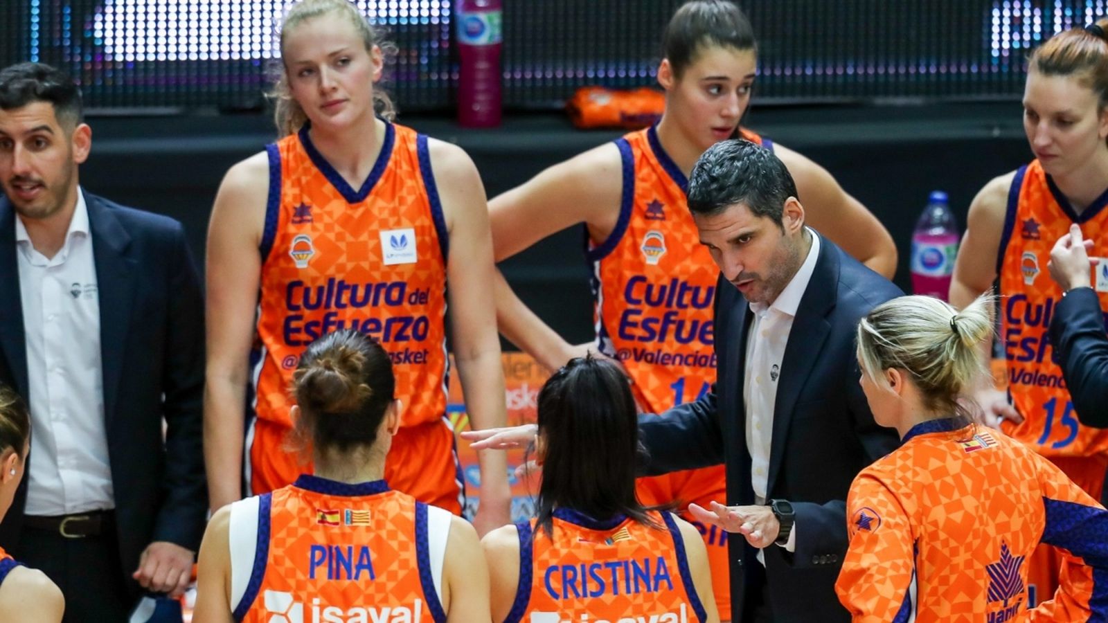 Temps mort en un partit del València Basket