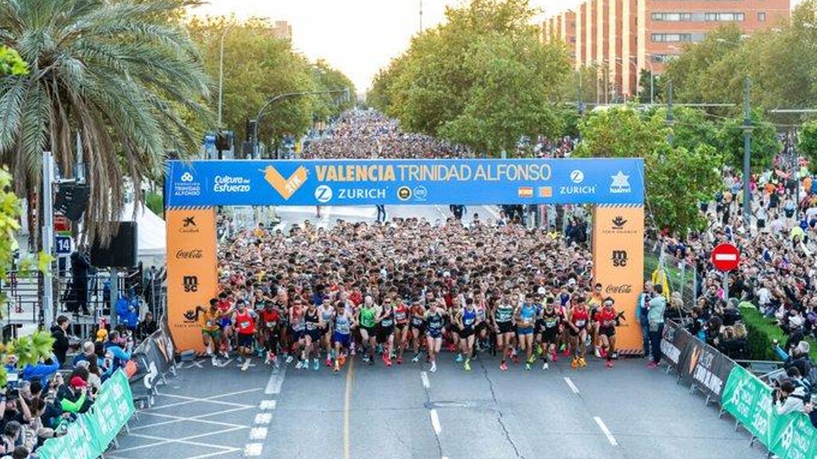 Imatge de l'eixida de la Mitja Marató de València