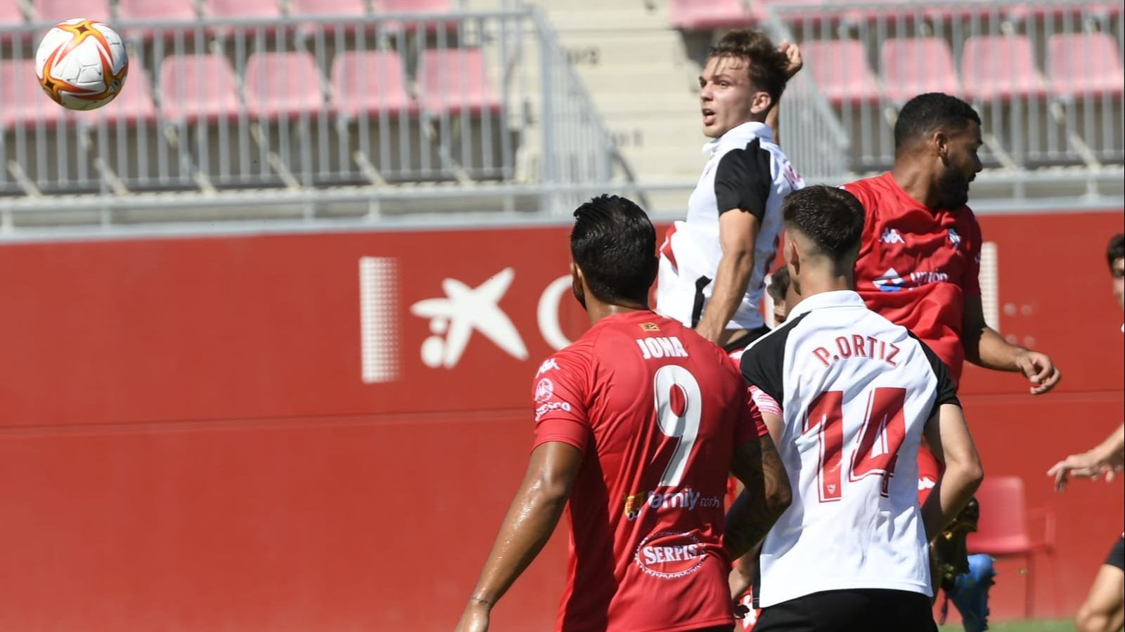 Jona lluita per una pilota