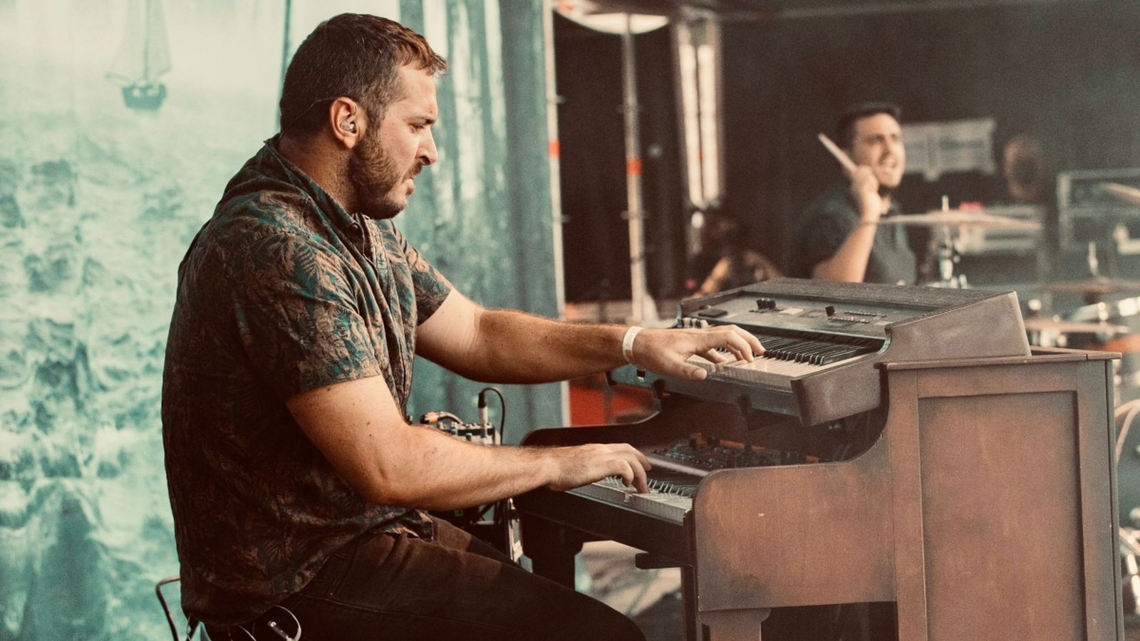 La faena d’un productor musical